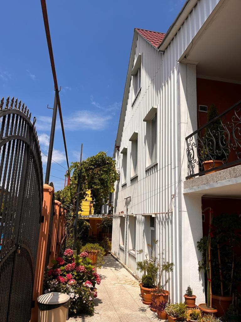 Guest House Chexovi 24 Kobuleti Kültér fotó