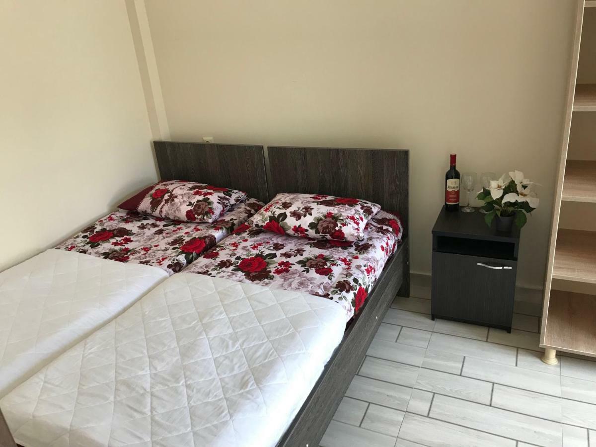 Guest House Chexovi 24 Kobuleti Kültér fotó