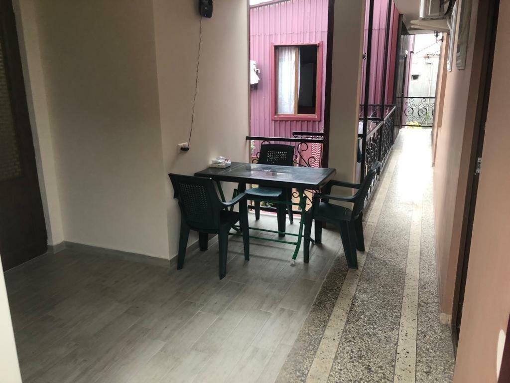 Guest House Chexovi 24 Kobuleti Kültér fotó